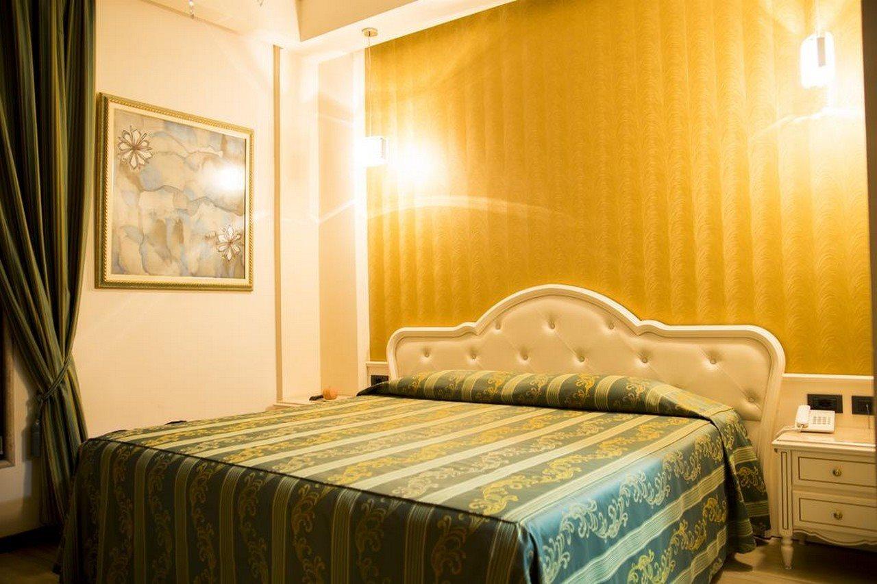 Oxford Hotel Тирана Екстер'єр фото