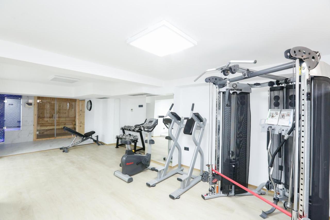 Oxford Hotel Тирана Екстер'єр фото