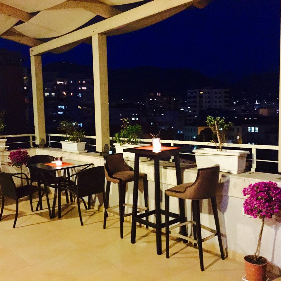 Oxford Hotel Тирана Екстер'єр фото